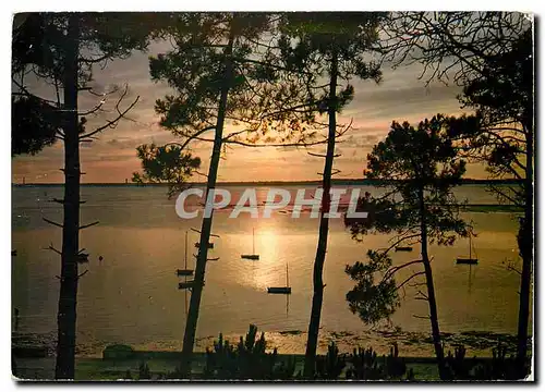 Cartes postales moderne La nuit pas a pas monte au trone obscur des soir Victor Hugo