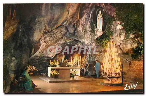 Cartes postales moderne Lourdes La Grotte Miraculeuse