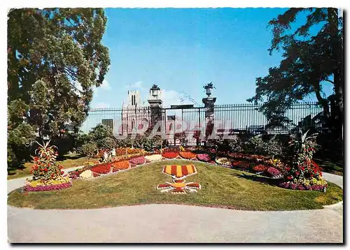 Cartes postales moderne Avranches (Manche) Entre du Jardin Public