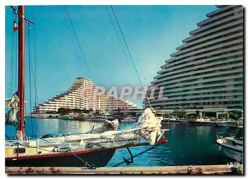 Cartes postales moderne Reflets de la cote d'Azur Villeneuve Loubet (AM) Marina Baie des Anges le Port et le Commodore