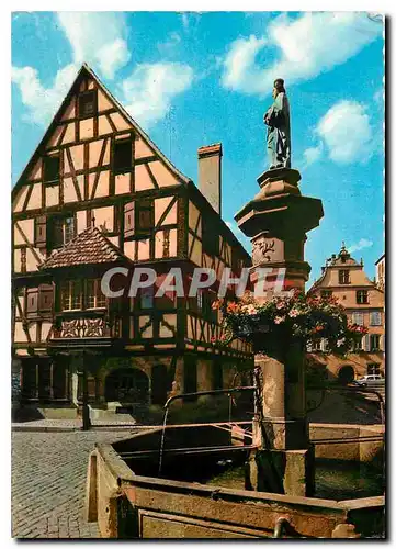 Cartes postales moderne Turckheim (Ht rhin) Fontaine du XVIIIe s Vieille Maison