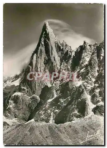 Cartes postales moderne Chamonix (Haute Savoie) alt 1050m l'Aiguille du Dru (3754 m)