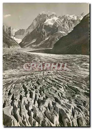 Cartes postales moderne Chamonix (Haute Savoie) alt 1050m les Crevasses de la Mer de Glace et les Grandes Jorasses (4206