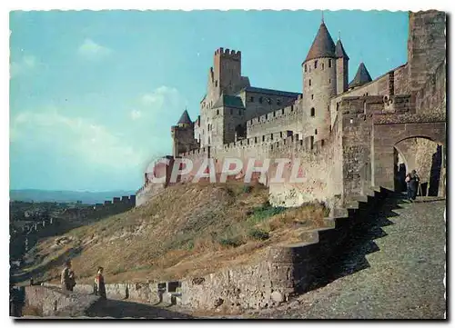Cartes postales moderne La Cite de Carcassonne (Aude) La Porte d'Aude le Chateau Comtal la tour de l'Eveque (XIIIes)