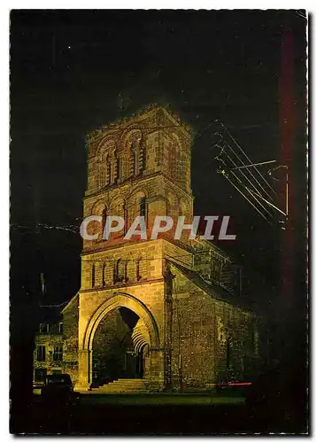 Cartes postales moderne Salers (Cantal) alt 950m Cite Mediavale Joyau de la Haut Auvergne l'Eglise illiminee