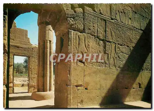 Cartes postales moderne Luxor Temple Relief dans la salle exterieur