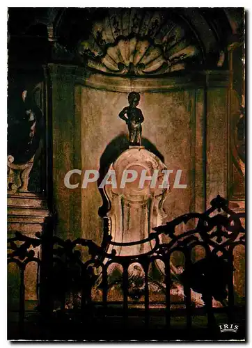 Cartes postales moderne Bruxelles Illimination Manneken Pis