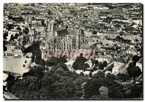 Cartes postales moderne La France vue du Ciel Vendome (L et C) L'Eglise de la Trinite Clocher du XIIes Ancienne Abbaye