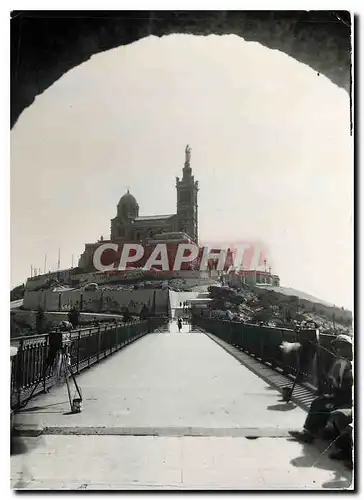 Cartes postales moderne Marseille Notre Dame de la Garde