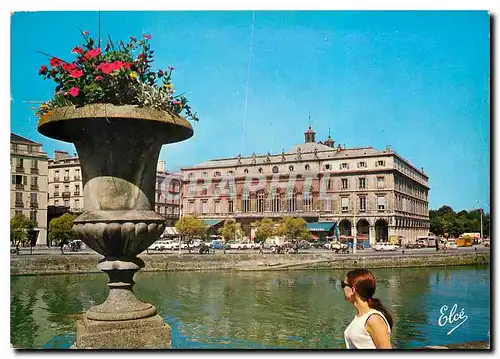 Moderne Karte Bayonne (Basses Pyr) Le Theatre et L'Hotel de ville