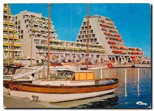 Cartes postales moderne La Grande Motte (Herault) Le quai d'honneur