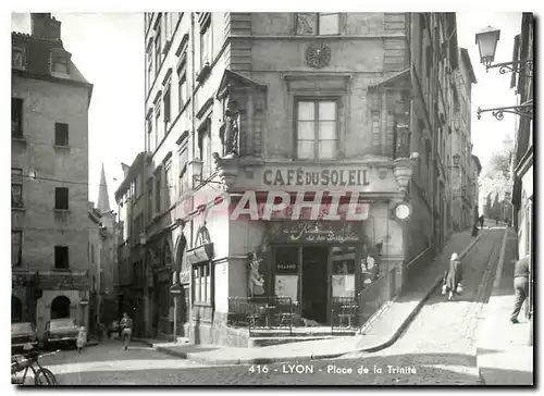 REPRO Lyon Place de la Trinite Cafe du Soleil