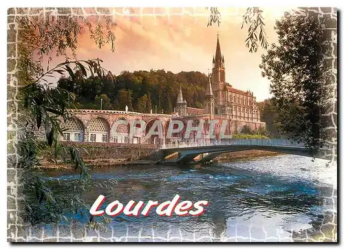 Cartes postales moderne Lourdes La Basilique le Gave et les nouveaux ponts