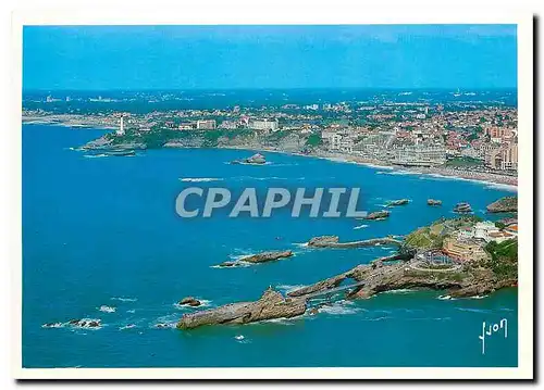 Cartes postales moderne Biarritz Pyr Atl Cote Basque Vue aerienne et au premier plan le Rocher de la Vierge