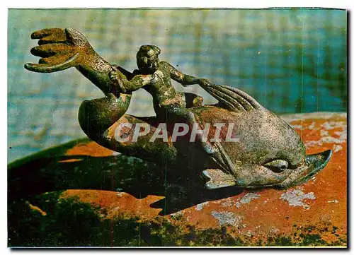 Cartes postales moderne Symbolise la legende d'Hermias d'lassos qui avait ete sauve et le Dauphin