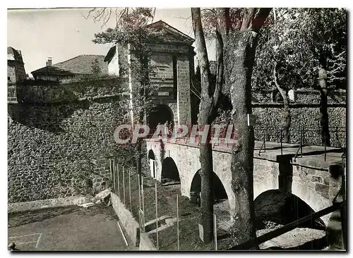 Cartes postales moderne Mont Louis PO L'entree des remparts