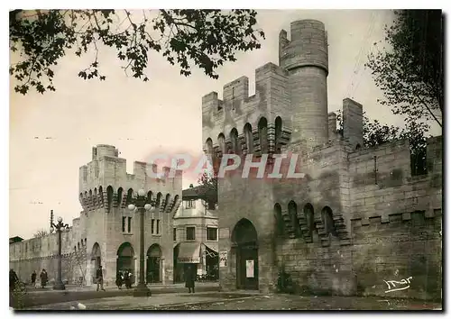 Cartes postales moderne Avignon Porte de la Republique