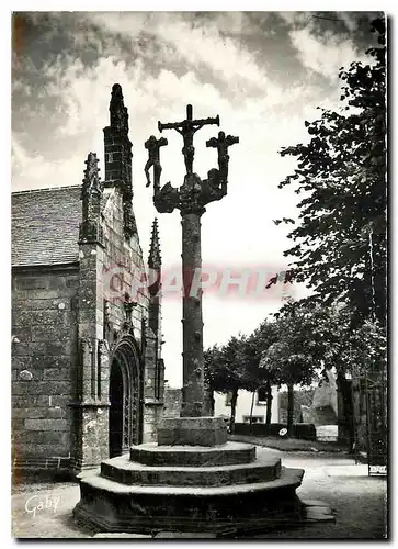 Cartes postales Lampaul Guimiliau Finistere Le Calvaire et le Porche