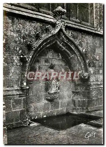 Ansichtskarte AK Le Folgoet Finistere Fontaine Miraculeuse de Notre Dame du Folgoet