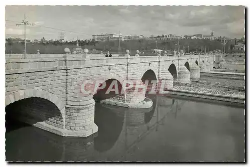 Cartes postales moderne Madrid Puente de Segovia sobre el rio Manzanares