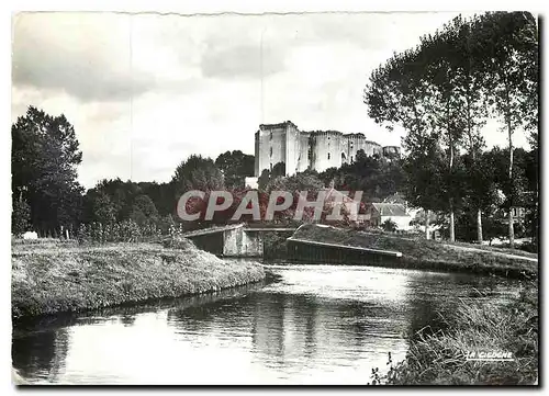 Cartes postales moderne La Ferte Milon Aisne Le Chateau et l'Ourcq