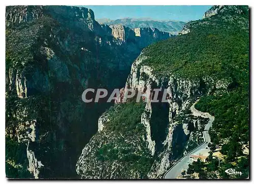 Moderne Karte Gorges du Verdon Le balcon de la Mescia et l'auberge Vue aerienne