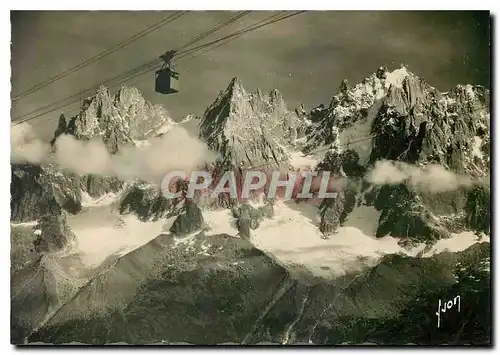 Cartes postales moderne Chamonix Hte Savoie Teleferique du Brevent