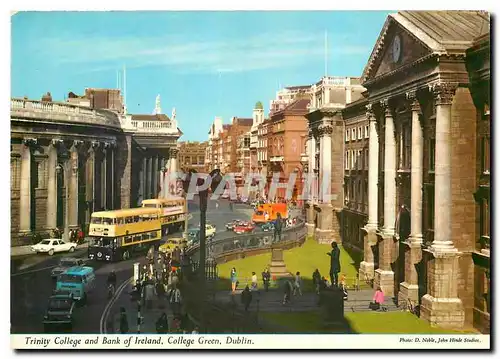 Cartes postales moderne Trinity College and Bank of Ireland College Green Dublin