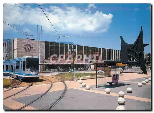 Cartes postales moderne Grenoble Le tramway a la gare SNCF