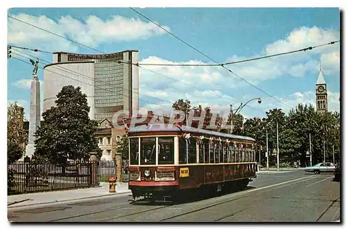 Cartes postales moderne Toronto Transit Comission small Peter Witt No. 2894 on Queen near University