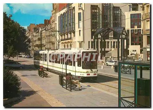 Moderne Karte Nantes le tramway devant la Mediatheque