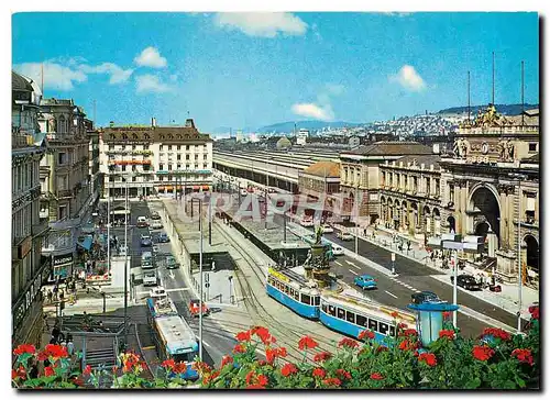 Cartes postales moderne Zuerich Place in front of the station