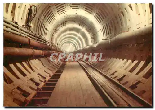 Cartes postales moderne A tunnel built with a bentonite shield