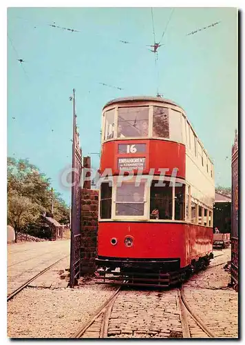 Cartes postales moderne London number 1 at the gates of the depot yard