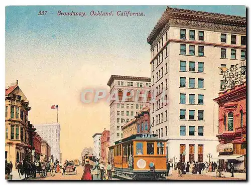 Moderne Karte A California-type car loads passengers on Broadway