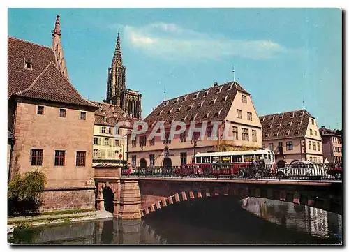 Cartes postales moderne Strasbourg Le Pont du Corbeau et le Musee historique