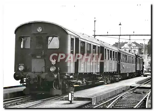 Moderne Karte Train navette d'ancienne construction avec voiture de commande