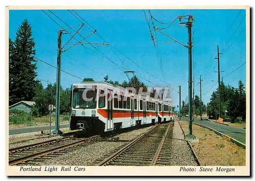 Cartes postales moderne A coupled air of Bombardier built light rail cars uses the crossover on E Burnside St ave