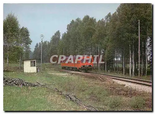 Cartes postales moderne Class dmu passes the small halt at Tjunnaryd on the Nassjo nydro line