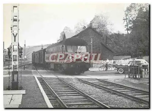 Cartes postales moderne SNCB locomotive diesel �lectrique remorquant des voitures vers Clabeca gare