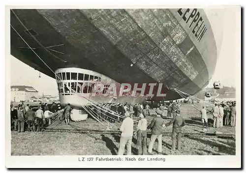 Cartes postales moderne Zeppelin Aviation LZ 127 Nach der Landung