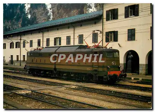 Moderne Karte Italian State Railways Locomotive 645 058 at Brenner Station