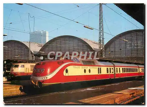 Moderne Karte Dieselhydraulischer Schnelltriebwagenzug 601 019 der Deutschen Bundesbahn im Hauptbahnhof Frankf