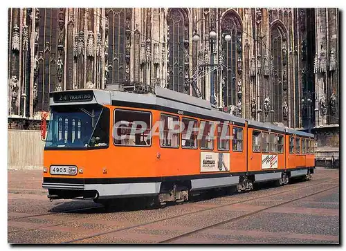 Moderne Karte ATM City of Milan articulated tramcar 4905 in front of the cathedral