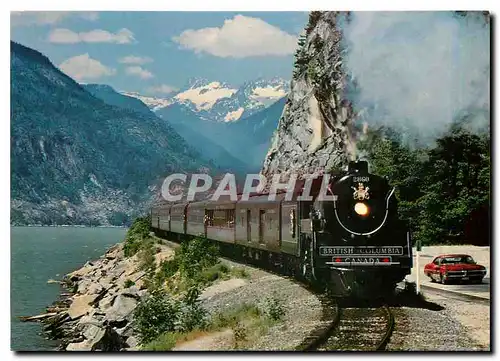 Cartes postales moderne Royal Hudson along Howe Sound The Iron Horse pictured here along Howe Sound