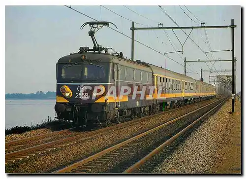 Cartes postales moderne Electric locomotive 2558 near Hollands