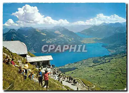 Moderne Karte Niesenbahn Station Niesenkulm Blick auf Thuner und Brienzersee und Interlaken