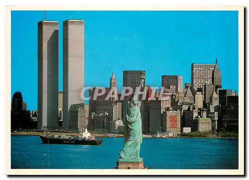 Cartes postales moderne New York City Breathtaking view of the Statue of Liberty in New York Harbor