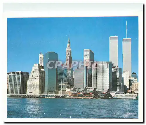 Cartes postales moderne Financial District with the South Street Seaport in the foreground New York City
