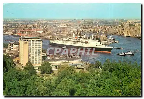 Moderne Karte Rotterdam Holland Panoramic view from the Euromast Space Tower while the Queen Elisabeth II leav